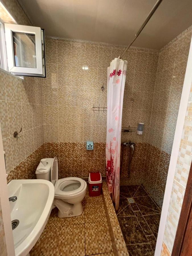 Guest House Jamal Naryn 외부 사진